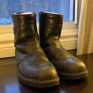 Men's Vintage Martin’s Black Leather Sherpa Lined Boots Made in Canada 10.5
